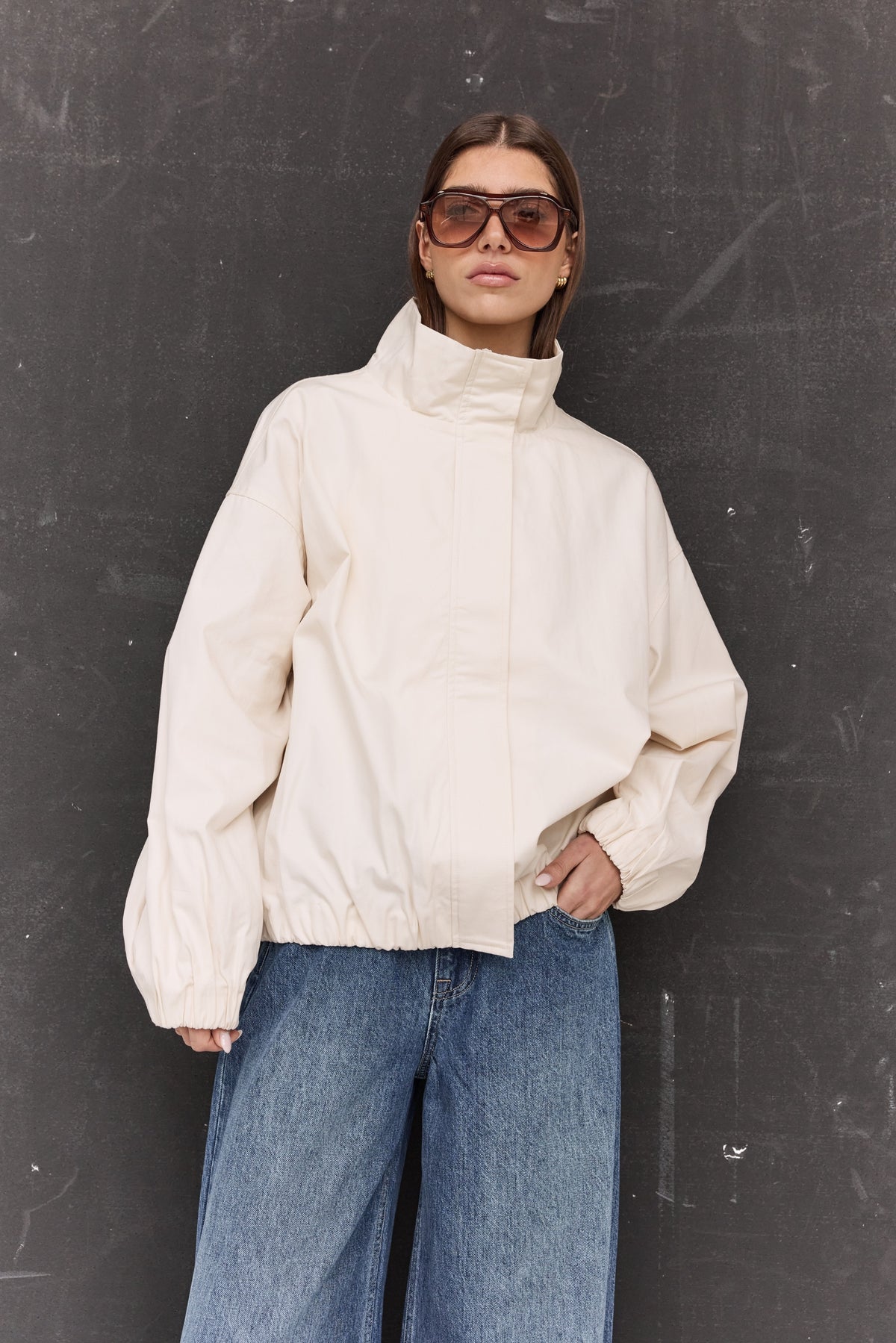 Koa Funnel Neck Jacket (Cream)